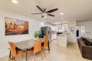 Photo #5: 6165136 Listing 