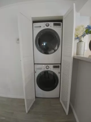 Photo #3: 6165159 Listing