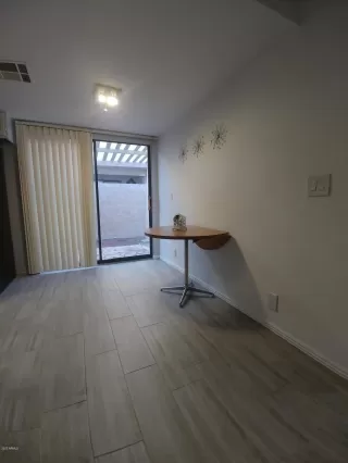 Photo #5: 6165159 Listing