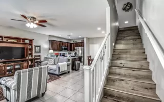 Photo #6: 6165233 Listing