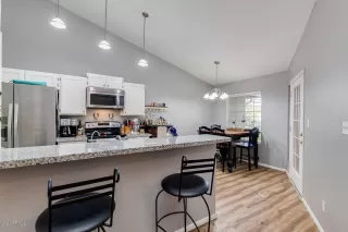 Photo #4: 6165239 Listing