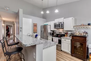 Photo #6: 6165239 Listing