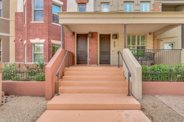 MLS: 6165262 Condo For Sale