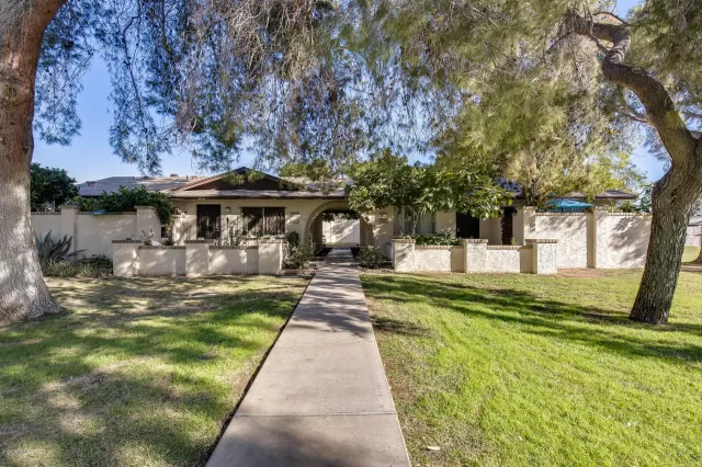 MLS: 6165266 Condo For Sale