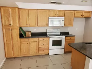 Photo #6: 6165329 Listing