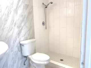 Photo #6: 6165420 Listing