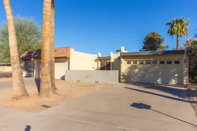 MLS: 6165674 Condo For Sale