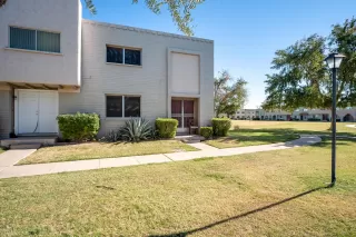 Photo #5: 6166410 Listing