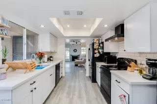 Photo #6: 6166494 Listing