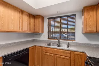 Photo #6: 6166646 Listing