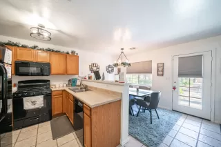 Photo #4: 6166700 Listing 