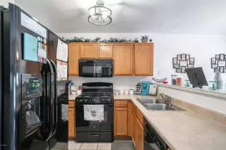 Photo #5: 6166700 Listing 