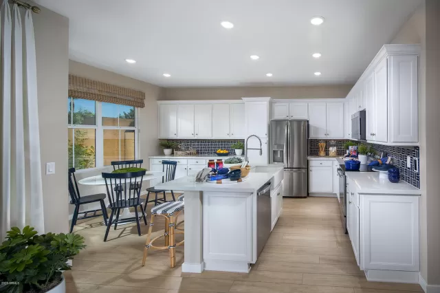 MLS: 6166888 Condo For Sale