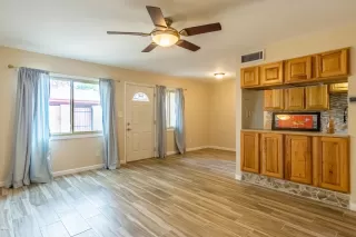 Photo #4: 6167081 Listing