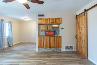 Photo #5: 6167081 Listing