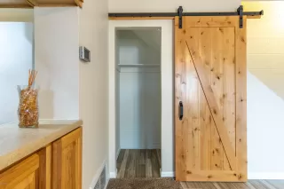 Photo #6: 6167081 Listing