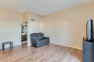 Photo #6: 6167453 Listing 