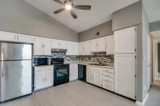 Photo #3: 6167511 Listing 