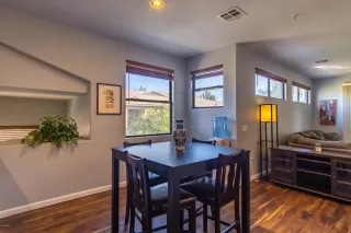 Photo #4: 6167925 Listing