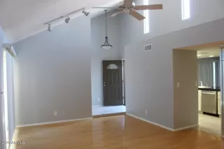 Photo #4: 6167996 Listing