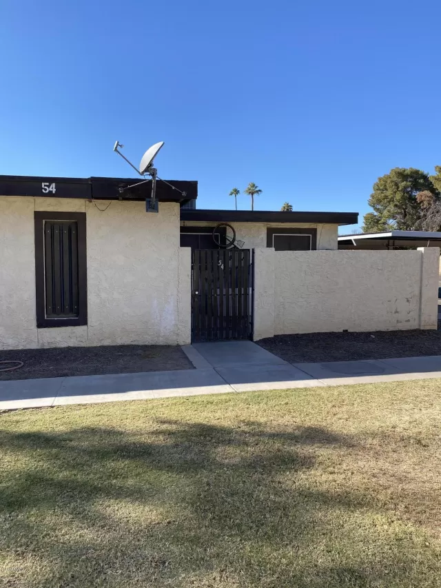 MLS: 6168048 Condo For Sale