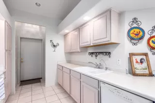 Photo #6: 6168228 Listing 