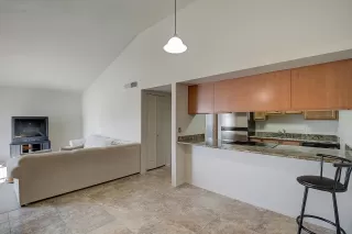 Photo #3: 6168250 Listing