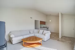 Photo #5: 6168250 Listing