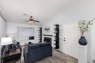 Photo #5: 6168271 Listing