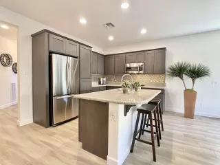 Photo #2: 6168320 Listing