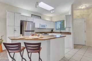 Photo #4: 6168368 Listing 