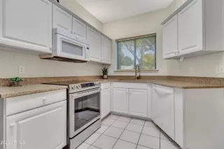 Photo #6: 6168368 Listing 