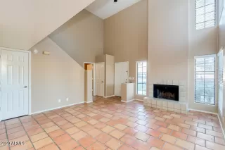 Photo #5: 6169300 Listing 