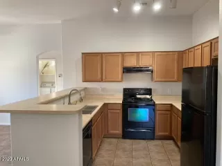 Photo #6: 6169558 Listing