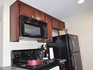 Photo #3: 6169673 Listing