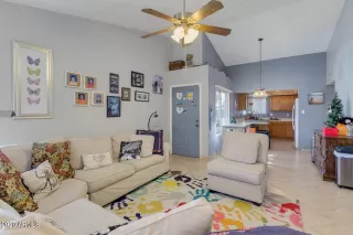 Photo #4: 6169691 Listing