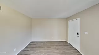 Photo #3: 6169902 Listing 