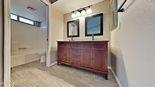 Photo #6: 6169928 Listing