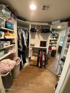 Photo #5: 6169951 Listing