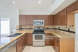 Photo #3: 6170091 Listing