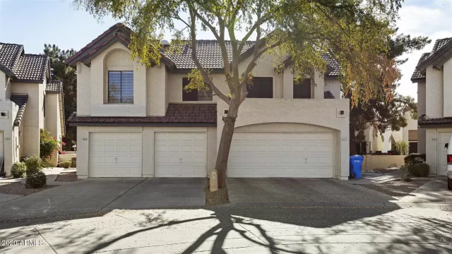 MLS: 6170113 Condo For Sale