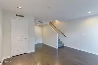 Photo #3: 6170298 Listing