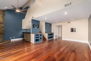 Photo #3: 6170400 Listing