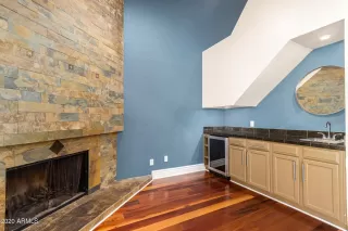 Photo #4: 6170400 Listing