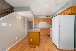 Photo #6: 6170685 Listing