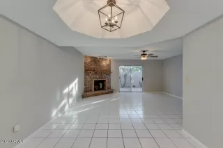 Photo #5: 6171133 Listing