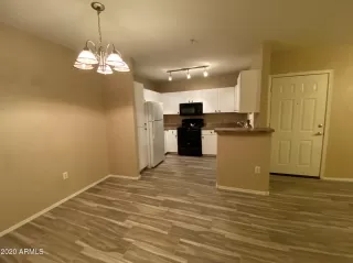 Photo #6: 6171269 Listing