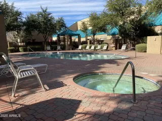 Photo #4: 6171429 Listing