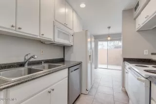 Photo #5: 6172614 Listing