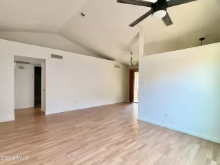 Photo #5: 6173079 Listing 